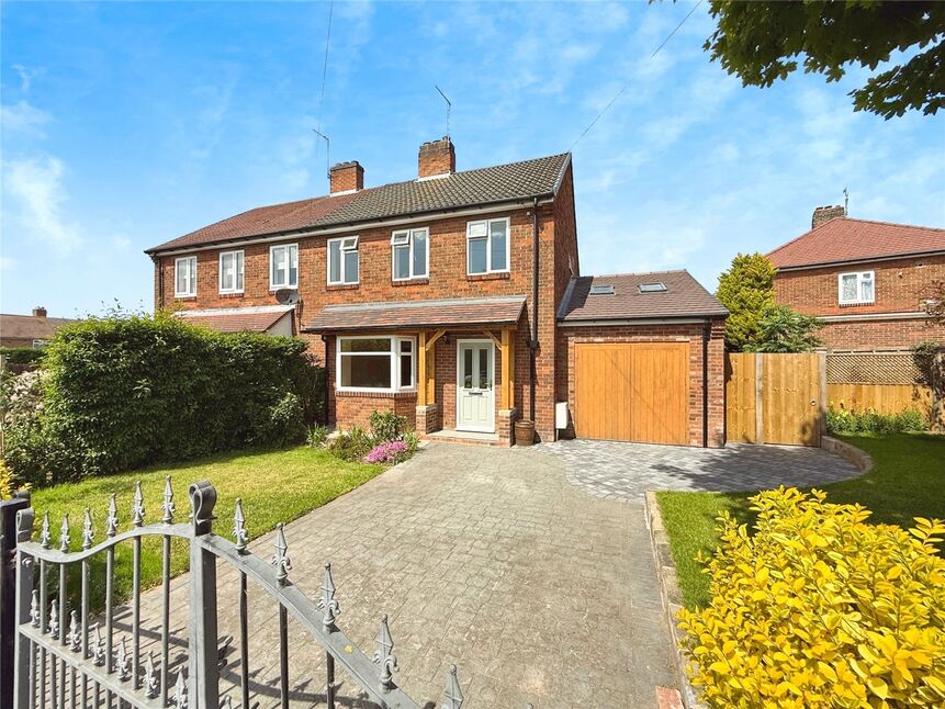 Main image of 3 bedroom Semi Detached House to rent, Essex Road, Burton-on-Trent, Staffordshire, DE15