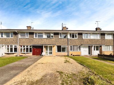 3 bedroom Mid Terrace House for sale