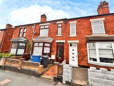 3 bedroom Mid Terrace House for sale