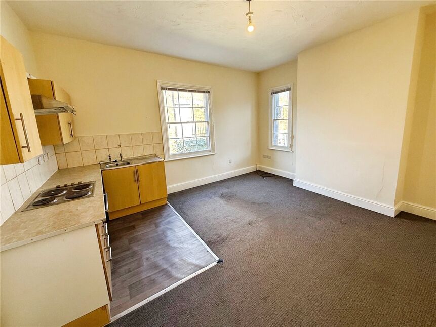 Kitchen / Living Area