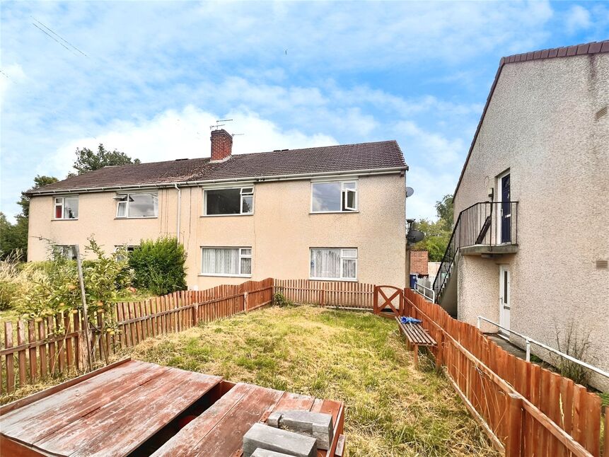 Main image of 2 bedroom  Flat for sale, Manor Crescent, Burton-on-Trent, Staffordshire, DE15