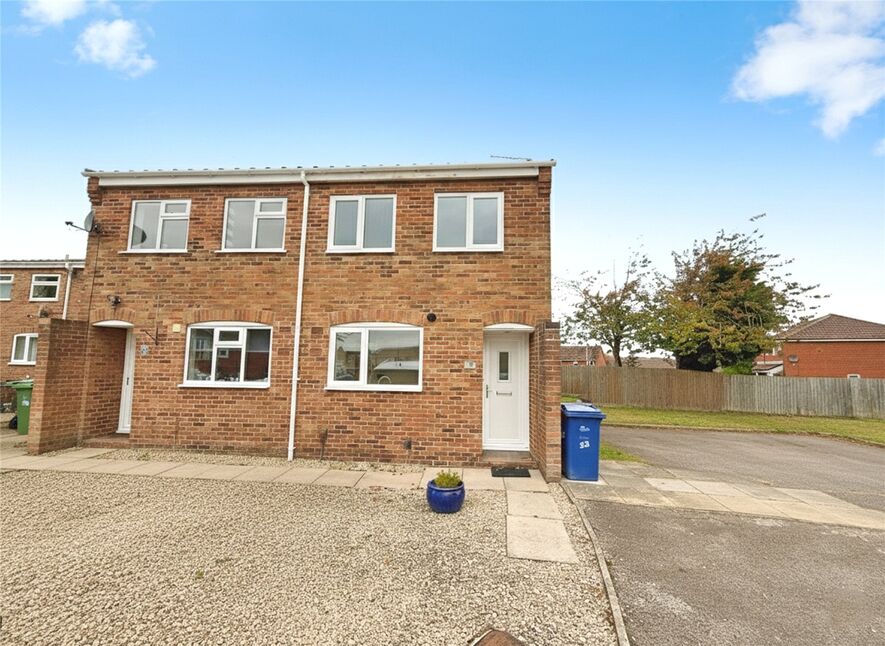 Main image of 1 bedroom End Terrace House to rent, Queens Rise, Tutbury, Staffordshire, DE13
