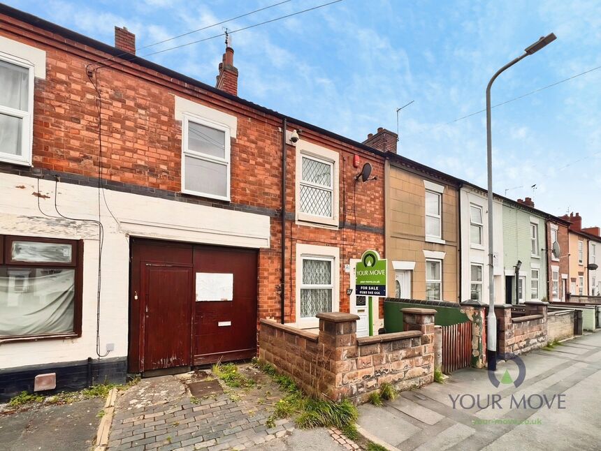 3 bedroom Mid Terrace House for sale