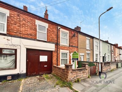 3 bedroom Mid Terrace House for sale