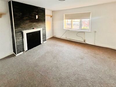 Sycamore Road, 2 bedroom Flat for sale, &pound;90,000