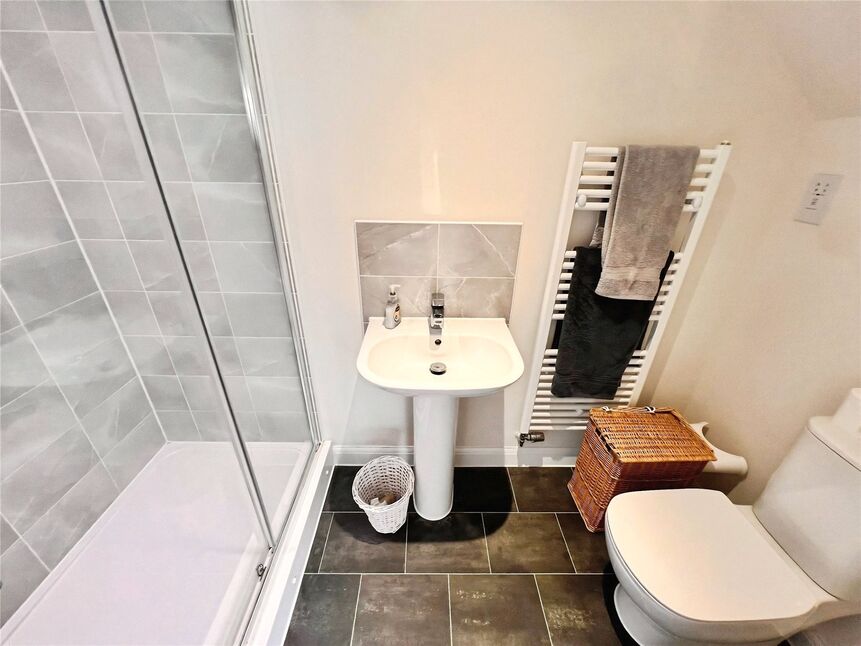 En-Suite Shower WC