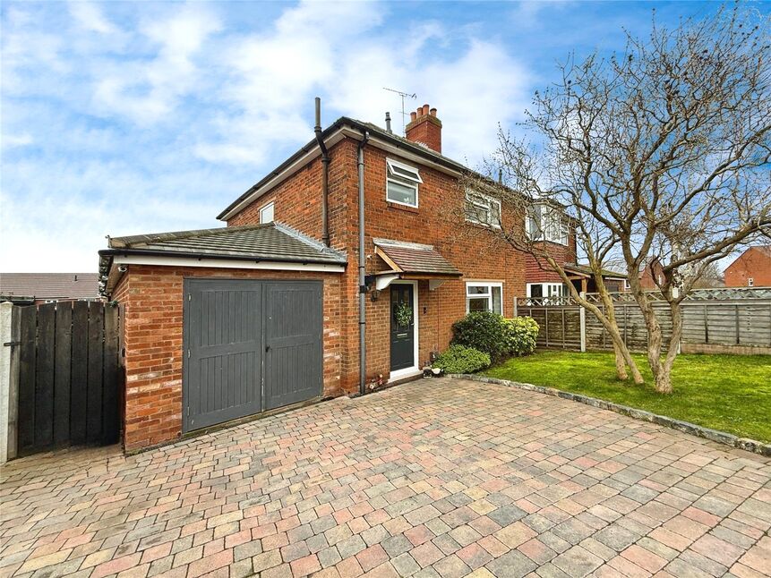 Main image of 3 bedroom Semi Detached House to rent, Suffolk Road, Burton-On-Trent, Staffordshire, DE15