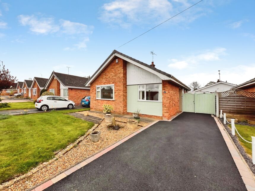Main image of 2 bedroom Detached Bungalow for sale, Dalebrook Road, Burton-on-Trent, Staffordshire, DE15