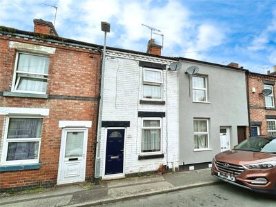 King Street, 3 bedroom Mid Terrace House for sale, &pound;135,000