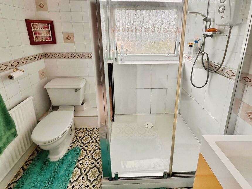 Shower Room WC