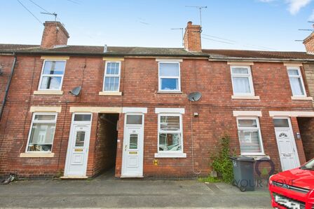 2 bedroom Mid Terrace House for sale