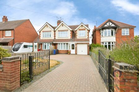 Lichfield Road, 3 bedroom Semi Detached House for sale, &pound;225,000