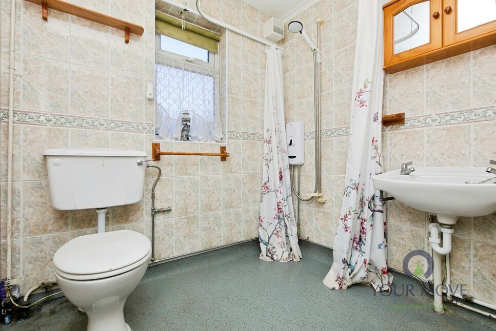 Shower Room WC