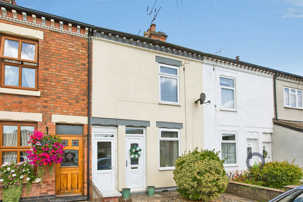 3 bedroom Mid Terrace House for sale