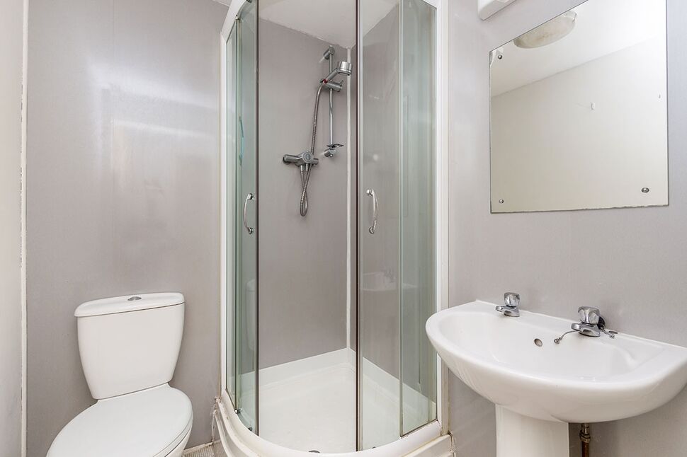 Shower Room / WC