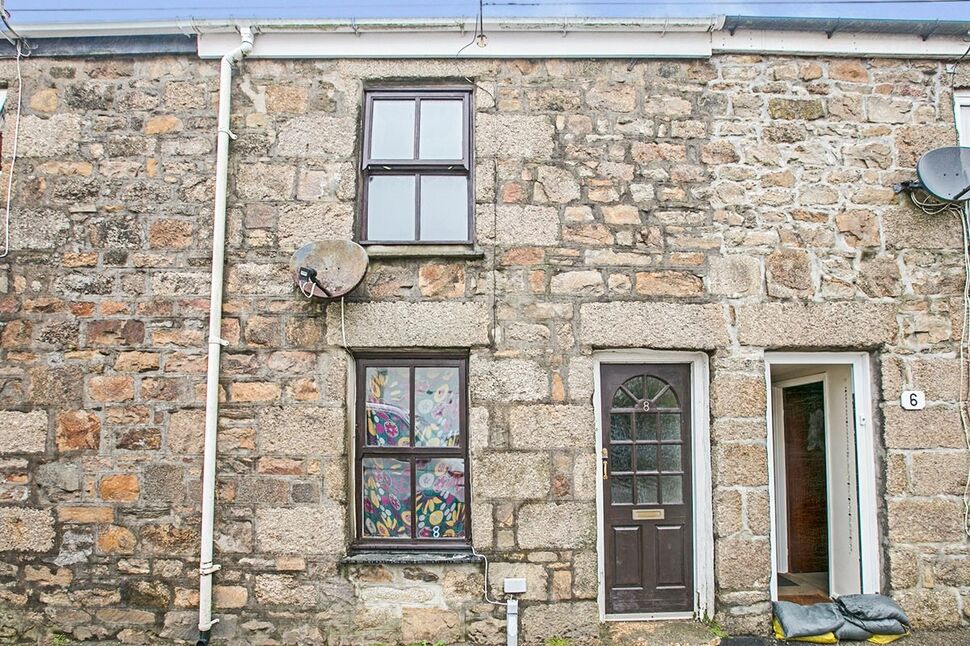 1 bedroom Mid Terrace House to rent