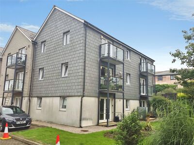 Whym Kibbal Court, 2 bedroom Flat to rent, &pound;1,100 pcm