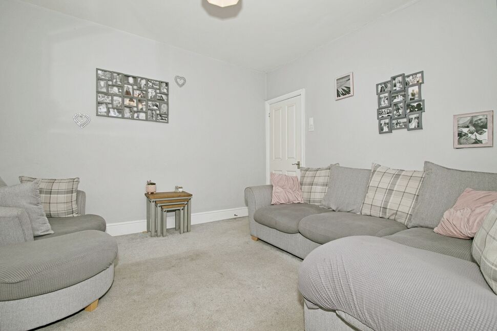 3 bedroom Mid Terrace House for sale, East Hill, Tuckingmill, TR14 £