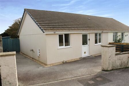 Sparry Lane, 2 bedroom End Terrace Bungalow to rent, £1,200 pcm