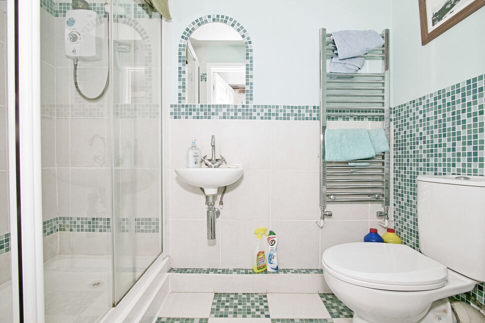 3 bedroom Mid Terrace House for sale, Dolcoath Road, Camborne, TR14 £