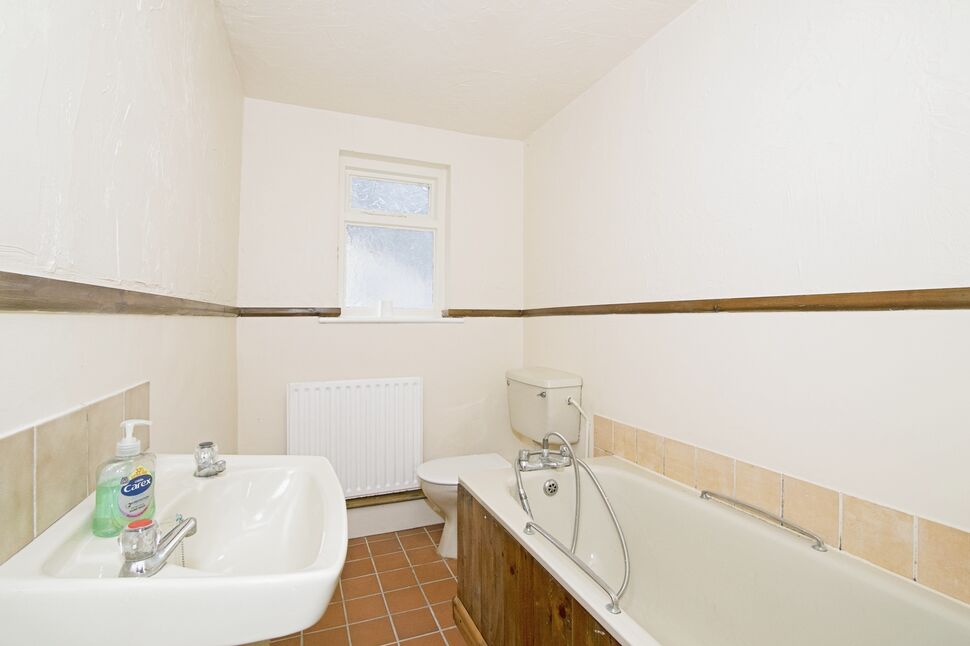 2 bedroom Mid Terrace House for sale, Barncoose Terrace, Illogan Highway, TR15 £120,000