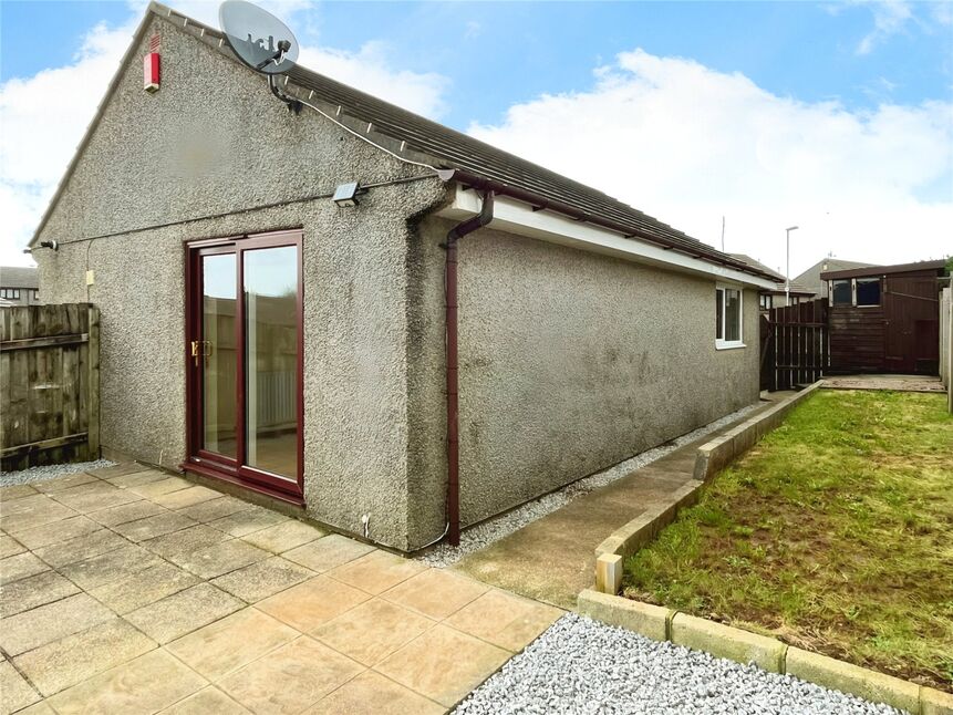 2 bedroom Detached Bungalow for sale, Treloweth Way, Pool, TR15 £250,000