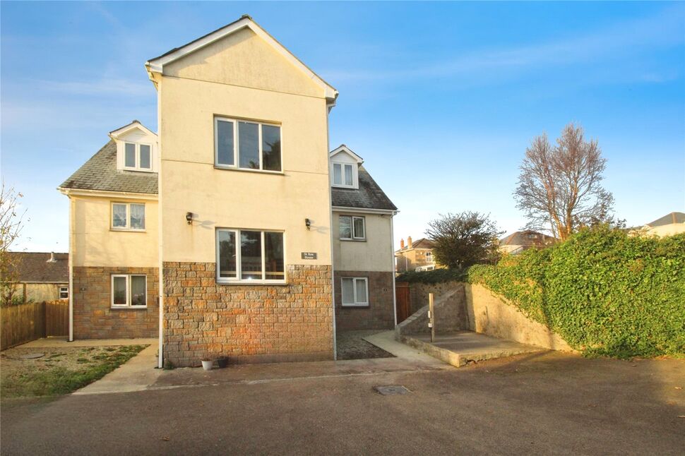 Main image of 1 bedroom Flat for sale, Breaview Park Lane, Pool, Cornwall, TR15