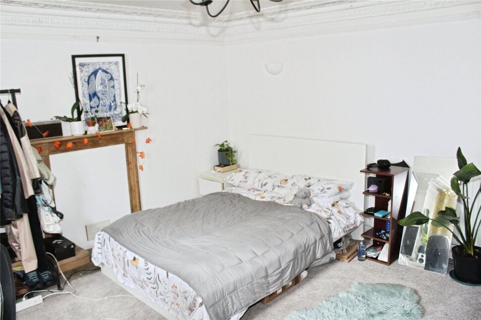 Main image of 1 bedroom Room to rent, Lower Market Street, Penryn, Cornwall, TR10