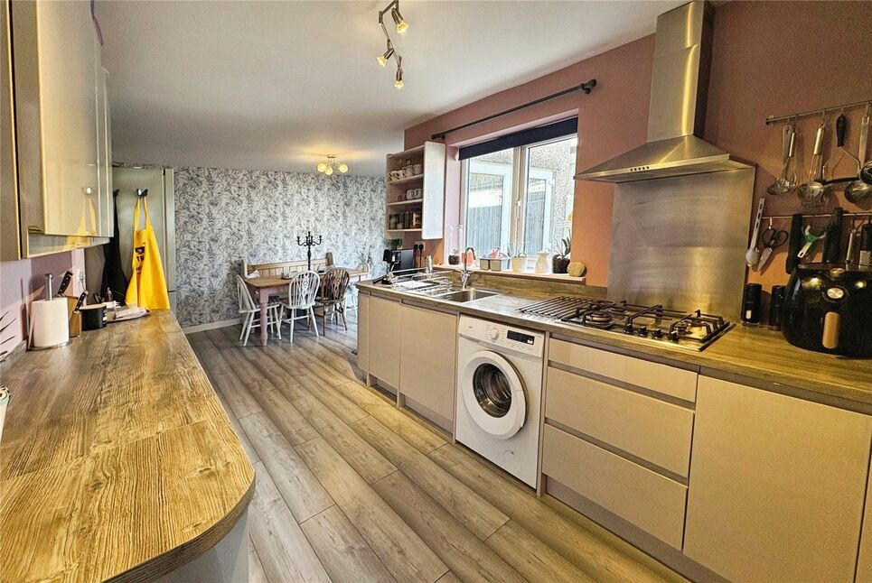 Kitchen / Dining Room