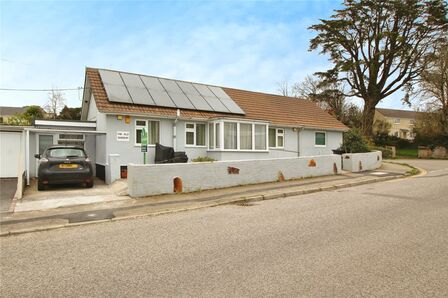 3 bedroom Link Detached Bungalow for sale