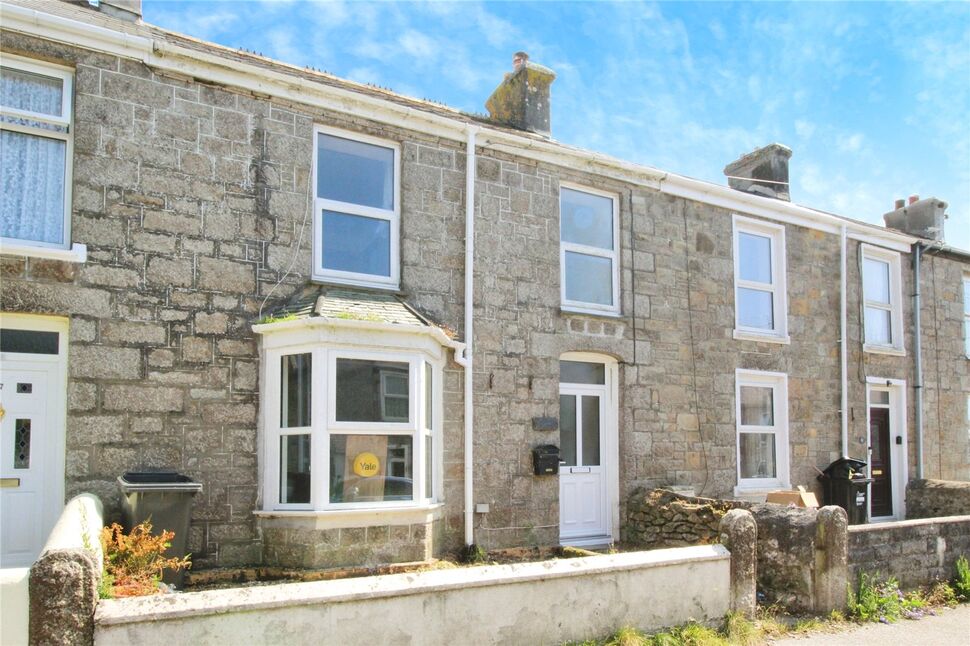 3 bedroom Mid Terrace House for sale