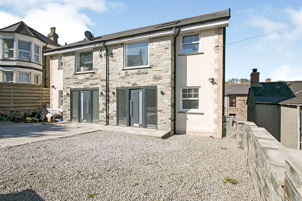 Main image of 3 bedroom Semi Detached House to rent, Clinton Road, Redruth, Cornwall, TR15