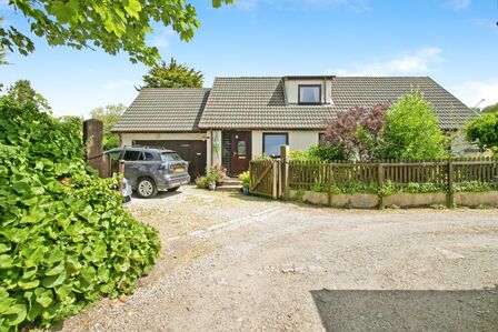 4 bedroom Detached Bungalow for sale
