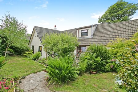 5 bedroom Detached Bungalow for sale