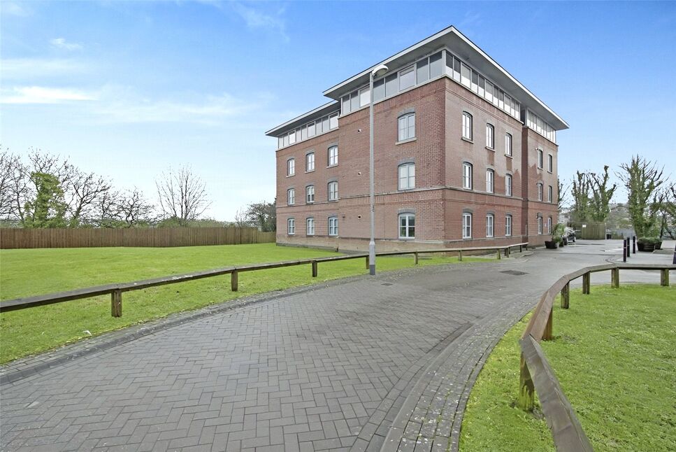 Main image of 2 bedroom Flat to rent, Brunel Court, Truro, Cornwall, TR1
