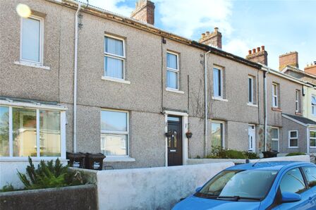 Trevithick Road, 3 bedroom  House to rent, £1,300 pcm