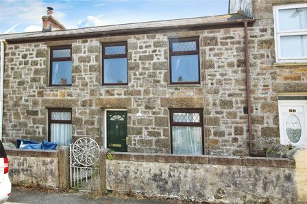 4 bedroom Mid Terrace House for sale