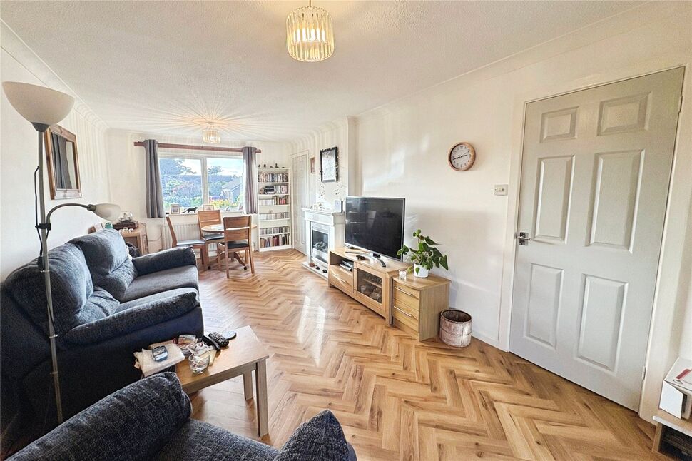 Lounge / Dining Room