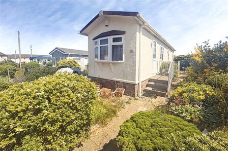 Rosewarne Park, 2 bedroom Detached Property for sale, &pound;65,000