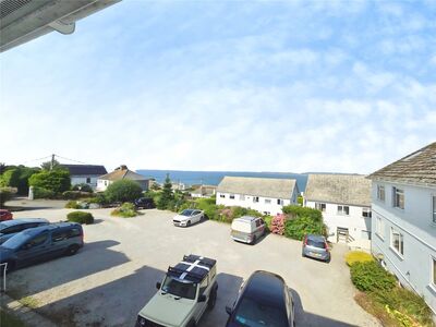 Valley Road, 2 bedroom Flat to rent, &pound;1,300 pcm