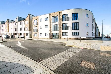 Drop Stamp Road, 2 bedroom Flat to rent, &pound;1,100 pcm