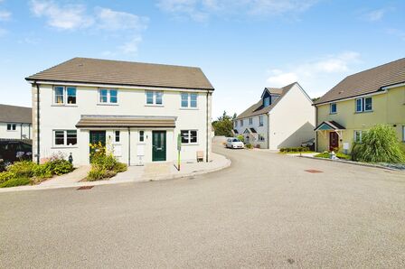 Highburrow Close, 3 bedroom Semi Detached House for sale, &pound;279,950
