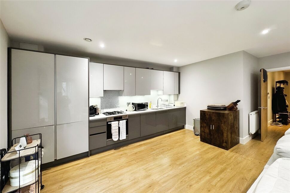 Kitchen / lounge