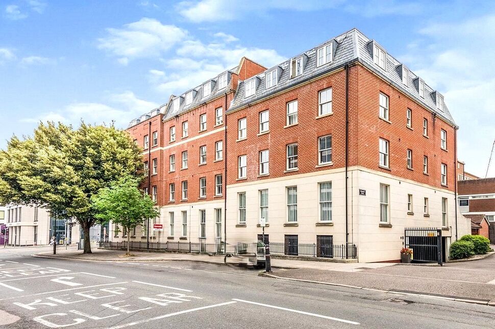 Main image of 2 bedroom Flat to rent, Flagstaff Court, Canterbury, Kent, CT1