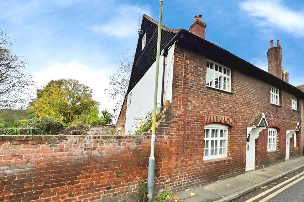 Main image of 2 bedroom End Terrace House to rent, Linden Grove, Canterbury, Kent, CT2