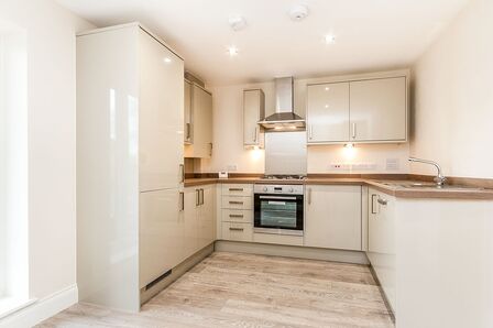 2 bedroom End Terrace Flat to rent