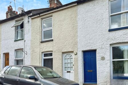 2 bedroom Mid Terrace House to rent