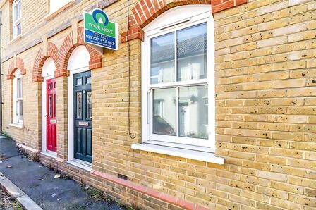 Seymour Place, 3 bedroom Semi Detached House to rent, £1,500 pcm