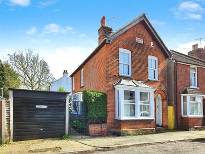 Martyrs Field Road, 3 bedroom Detached House for sale, £475,000