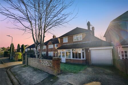 Cherry Garden Road, 3 bedroom Semi Detached House to rent, &pound;1,675 pcm